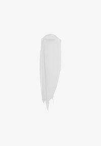 Tache lisse de crème blanche ou de lotion sur un fond clair uni, montrant la texture et la brillance.