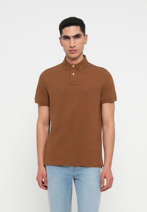 REGULAR - Pólóing - highland khaki