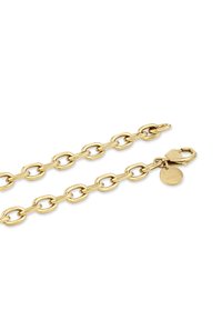 Guldmetalkæde med ovale led, tekstureret overflade og en hummerlåse med en lille rund vedhæng vedhæftet.