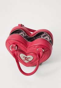 Juicy Couture EMILY HEART BAG UNISEX - Borsa a tracolla - pink
