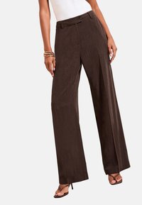 Selected, chocolate brown