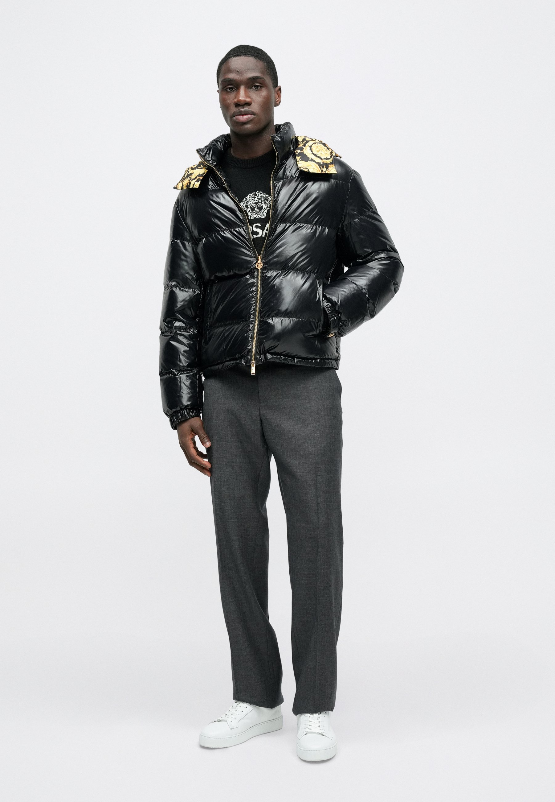 Versace JACKET ALLOVER BAROCCO PRINT - Down jacket - black