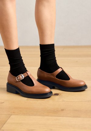 Slip-ons - savane