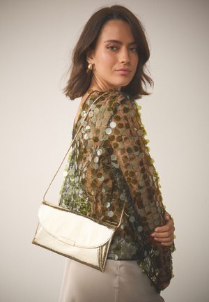 Next, Clutches - metallic