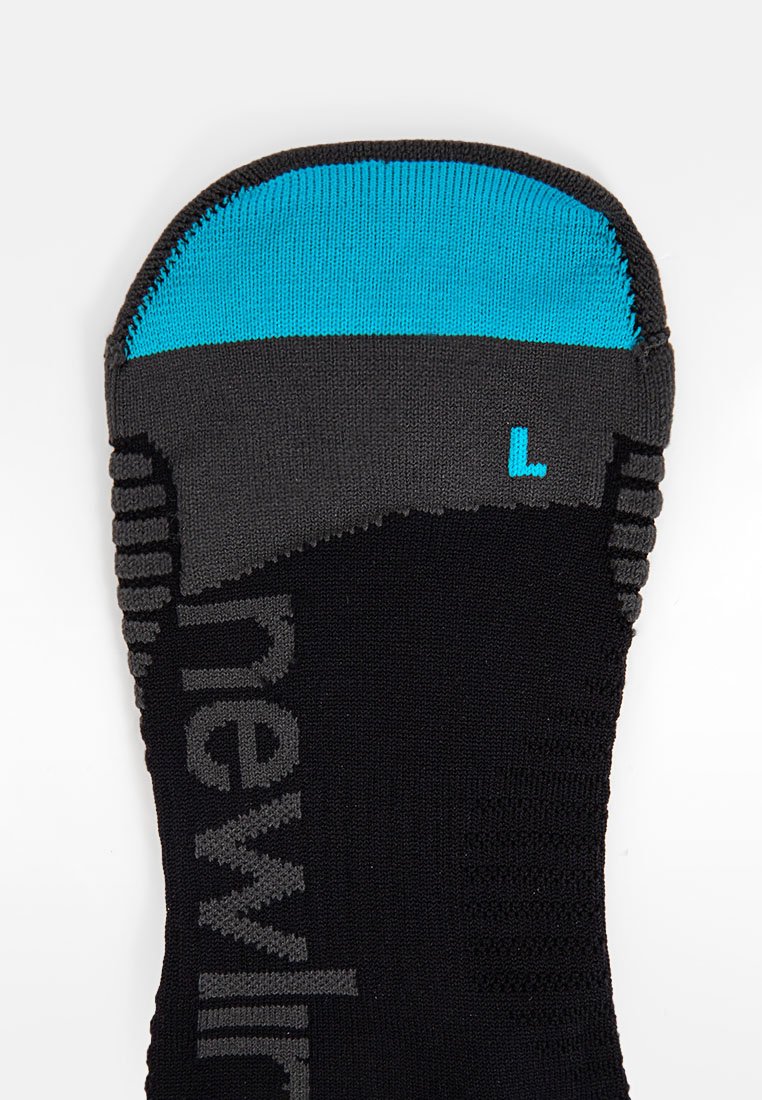 TECH SOCKLET