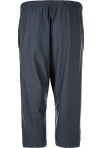 Mörkgrå knälånga shorts i lättviktig tyg, med elastisk midja och sidofickor för bekvämlighet.