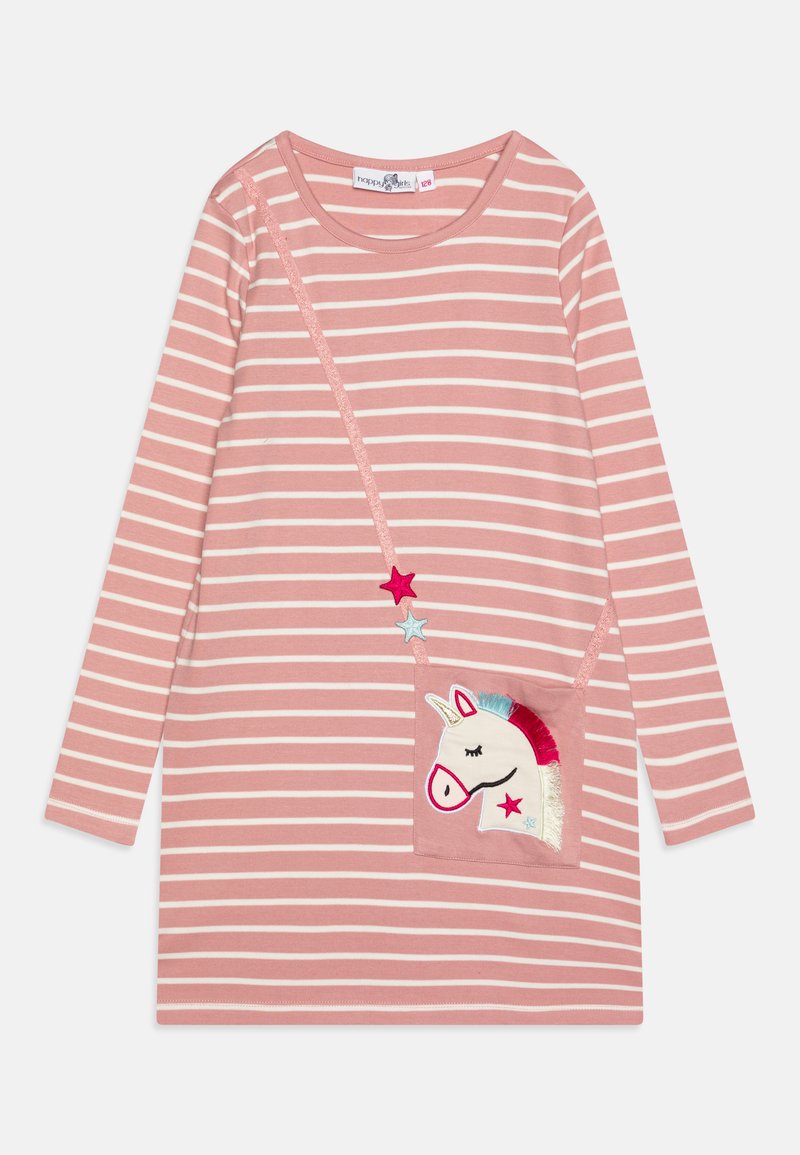 Vestido de manga longa listrado em rosa, apresentando um bolso em forma de unicórnio com detalhes bordados, estrelas e um detalhe cintilante na alça.