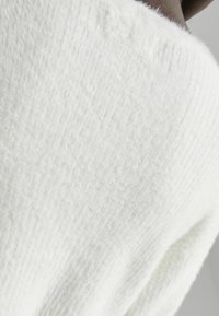 Bershka Kofta - white