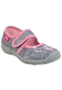 Grau-gewebter Mary-Jane-Schuh mit pinkem Rand, einem Klettverschluss, floralem Stickereidruck und einer texturierten Gummisohle mit kleinen Blumenmustern.