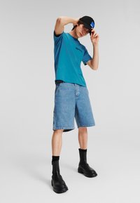 Karl Lagerfeld Jeans LOGO SLIM-FIT - Paprasti marškinėliai - hydro