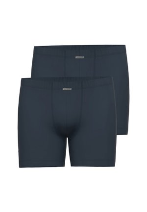 Zwei Paar dunkelblaue Herrenboxershorts mit kleinem Markenlabel am Bund, vorne und hinten gezeigt.