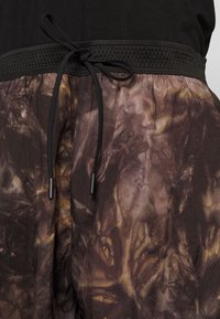 Filippa K Urheilushortsit - multi-coloured