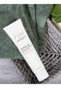 Hey Honey Skincare HANDS ON HONEY & PROPOLIS HAND CREAM - Crème mains
