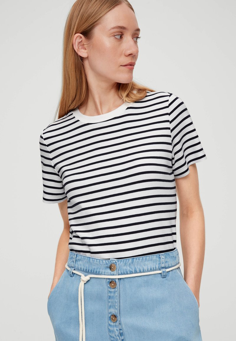 s.Oliver LEICHT VERKÜRZTES  - T-shirt imprimé - navy