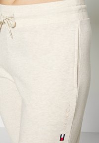 Tommy Hilfiger TRACK PANTS - Pyjamabroek - heathered oat