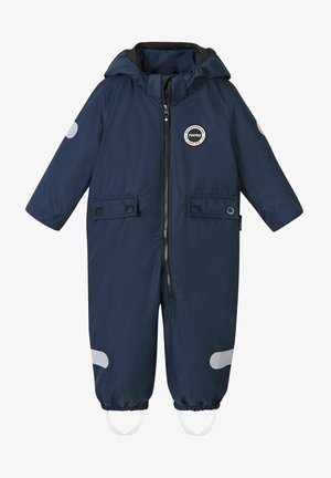 Marineblauwe waterdichte kinderoverall met een ritssluiting aan de voorkant, elastische mouwen, twee voorzakken en reflecterende accenten op de mouwen en benen.