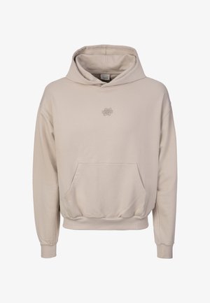 Béžová mikina s kapucí, přední klokánková kapsa a malé vyšívané logo uprostřed na hrudi, žebrované manžety a lem.