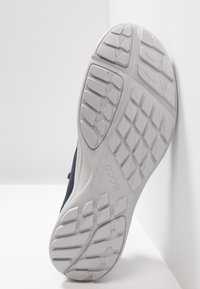 ECCO TERRACRUISE LT M - Stringate sportive - marine/concrete