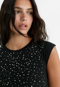 Stradivarius STUDDED WITH SLEEVES - Top - black