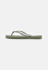 SLIM SQUARE LOGO METALLIC - Tongs - green