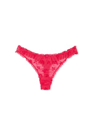 String en dentelle rouge transparente avec des bords festonnés et des motifs floraux. Présente un ajustement confortable avec une texture douce et des coutures détaillées.