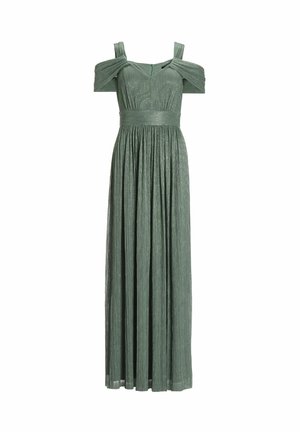 Lange groene jurk van glanzende stof. Heeft off-the-shoulder mouwen, een getailleerde bustier en een geplooide rok.