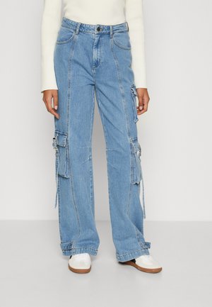 CARGO PANTS - Relaxed fit jeans - mid blue washed