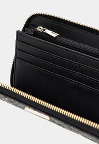 Guess ADELARD CHEQUE ORGANIZER - Plånbok - black