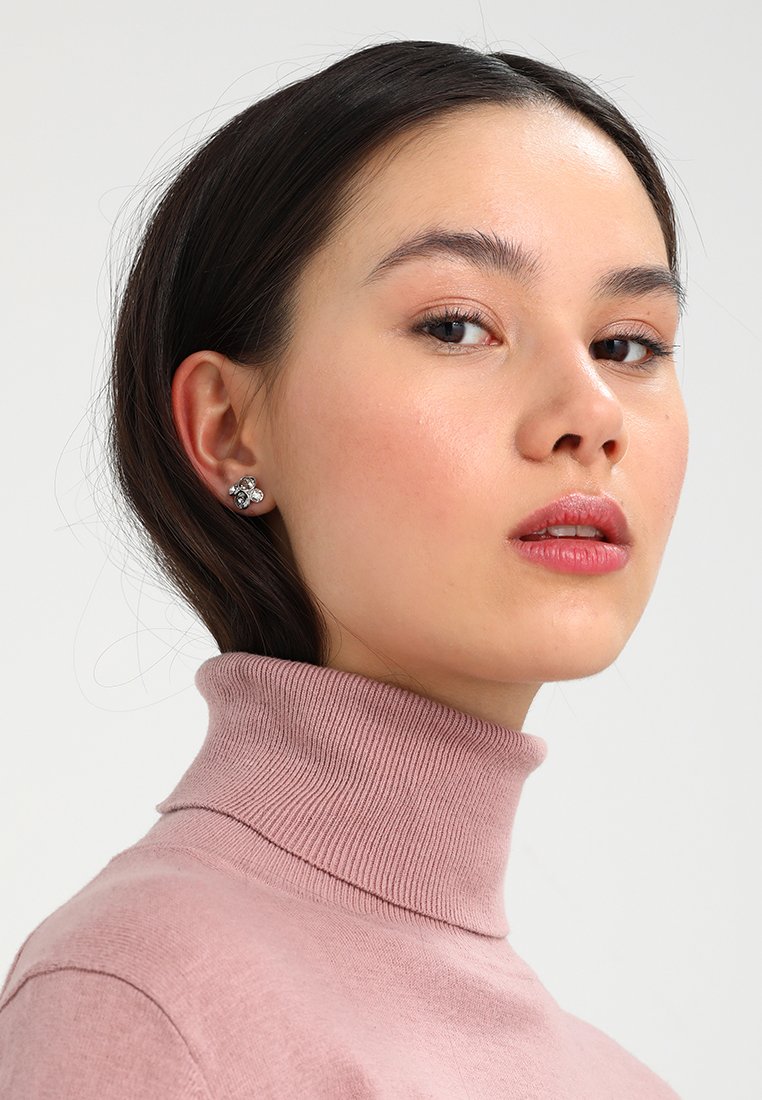 ted baker lynda cluster earrings
