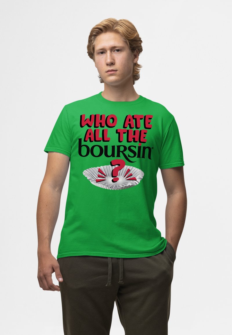 Zelené bavlněné tričko s výrazným černým a červeným textem: "KDO SNĚDL VŠECKY BOURSINY?" s grafikou bílé papírové podložky a otazníku.