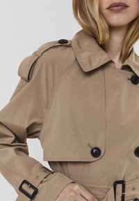 Vero Moda Petite Trenčkot - beige