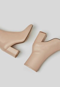 Bershka Botines - stone