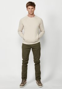 Koroshi Sportska majica - off-white