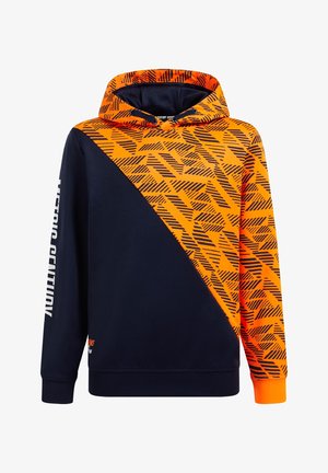 Marineblå og orange hættetrøje med diagonal farveblok, sorte abstrakte mønstre på orange og tekst på venstre ærme.