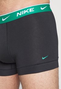 Nike Underwear TRUNK 3 PACK - Cuecas boxer - black/dark blue/pink