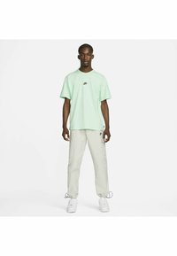 Nike Sportswear TEE - T-shirt básica - mint foam black