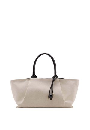 Bolso tote de tela beige con estructura suave, asas negras redondeadas y un cordón negro con detalle de cuentas colgando cerca de las asas.