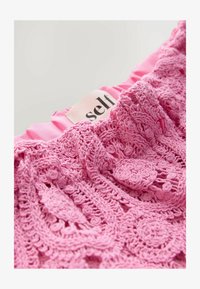 Non selezionato, pink