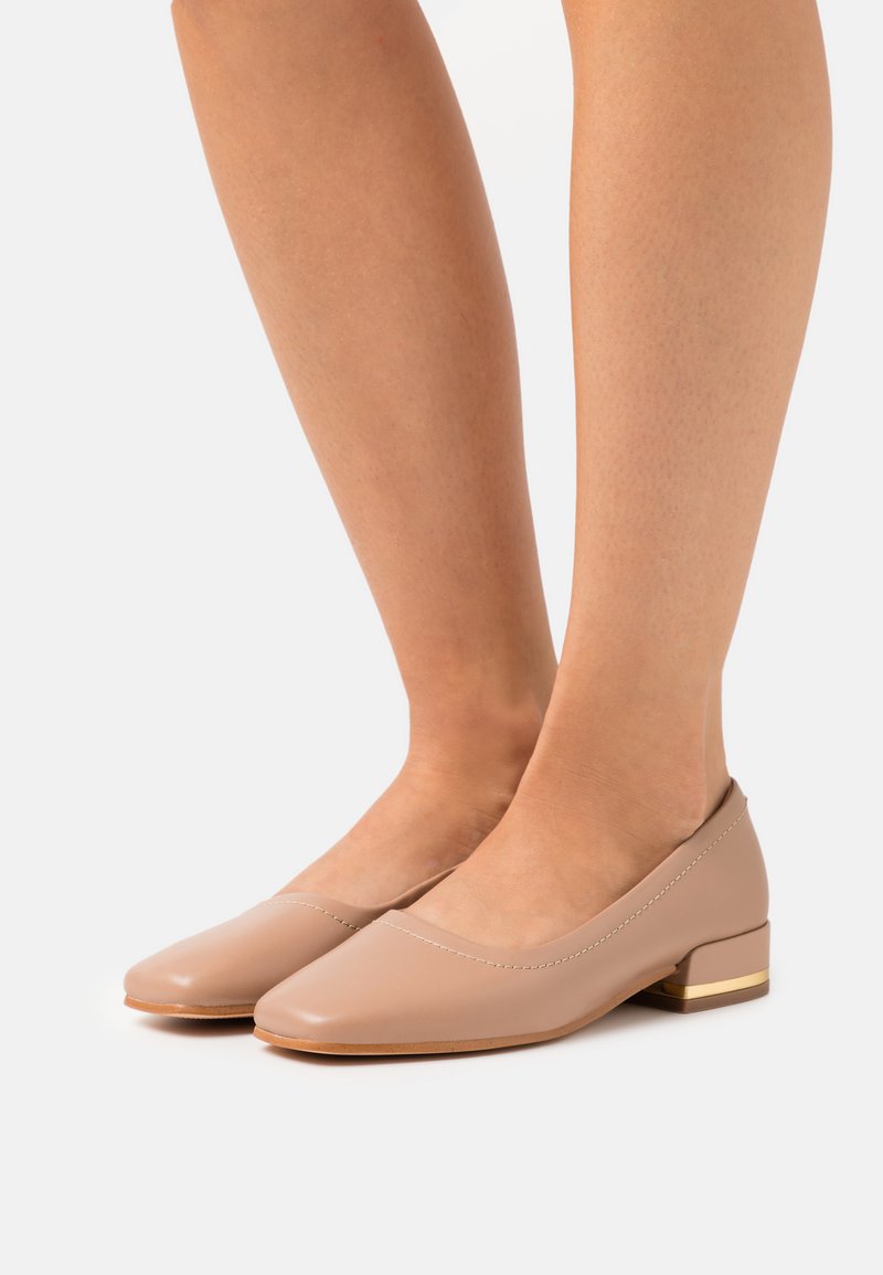Clarks SEREN COURT Klassiske pumps praline/beige Zalando.no