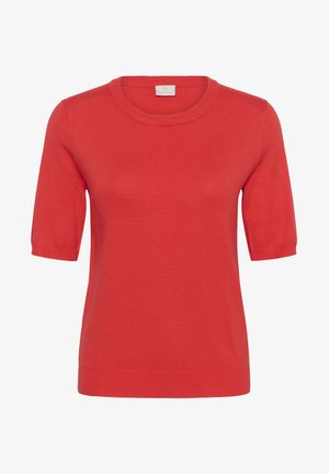 Pull en maille rouge à manches courtes avec col rond et poignets côtelés, présentant une texture lisse et unie et une coupe régulière.
