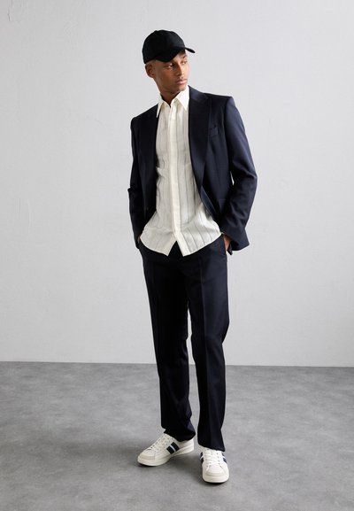 Tiger of Sweden BAARNEY - Skjorta - pure white