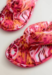 Next REGULAR FIT - PADDED TOE  - Lahtised kingad - pink animal
