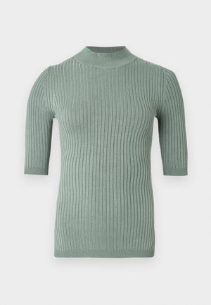 Gerippter Pullover mit kurzen Ärmeln in einem gedämpften Grünton und hohem Ausschnitt. Hergestellt aus weichem, strukturiertem Stoff mit vertikalen Linien.