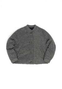 Gray wool jacket with a round neckline, five buttons, and a soft texture. Features long sleeves and a slightly oversized fit.