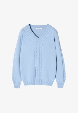 Svetlo modra pletena majica z V-izrezom in kabelskim pletenjem ob izrezu in straneh. Rjavkasti manšeti in spodnji rob. Mehak material.