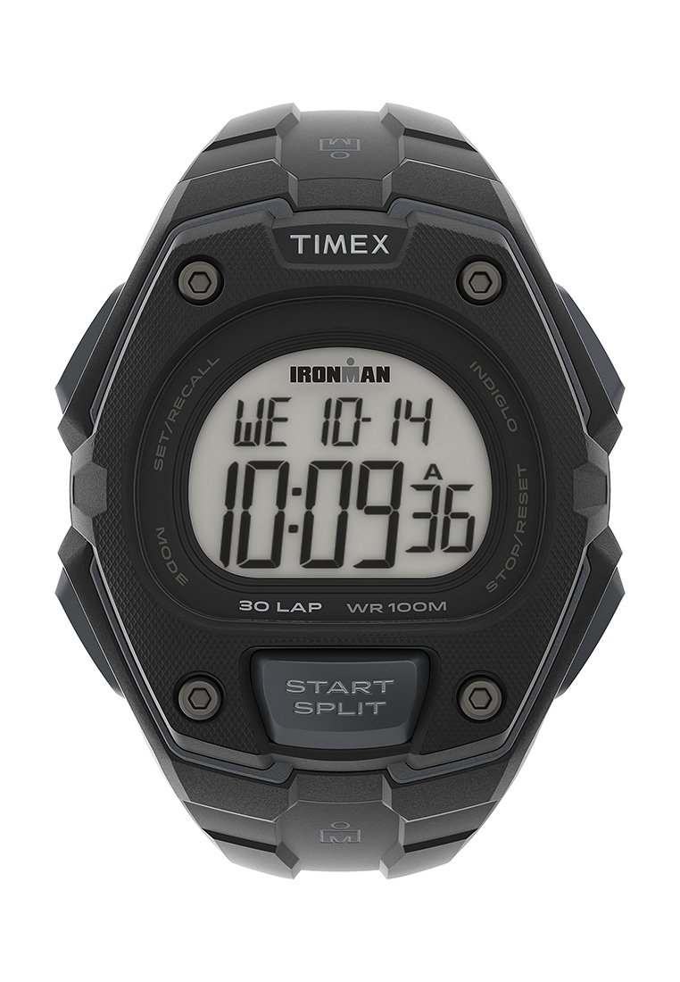 Reloj digital negro con una esfera rectangular, correa de goma y botones grandes. Muestra la hora, la fecha, el conteo de vueltas y la clasificación de resistencia al agua (WR 100m).