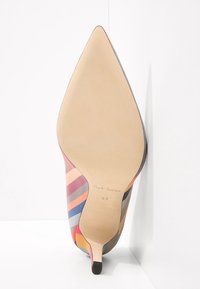 Multi-colored high-heeled shoe with a pointed toe, smooth leather upper featuring horizontal stripes, and a slim, stiletto heel.