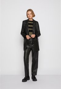 Pepe Jeans ANGELA - Casaco curto - black