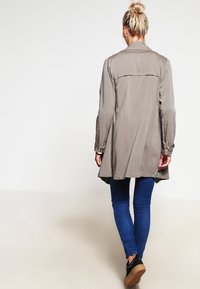 Missguided Prochowiec