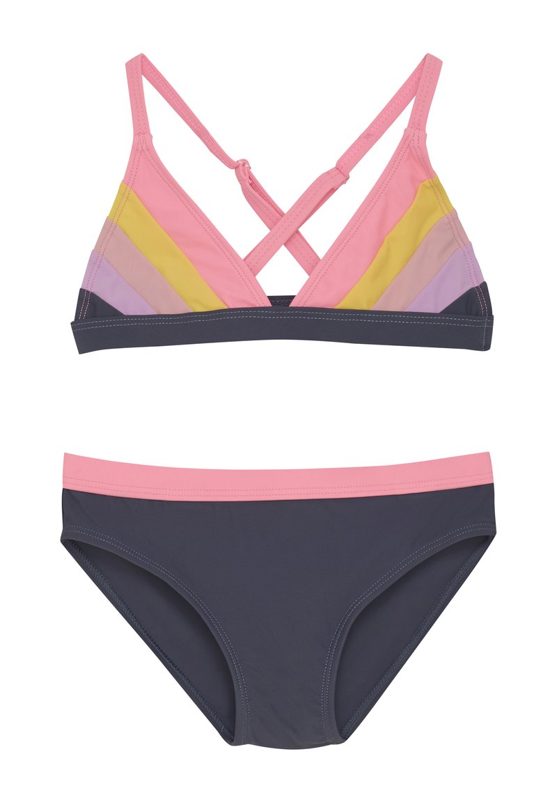 Zweiteiliger Bikini mit einem pinkfarbenen ärmellosen Oberteil mit mehrfarbigen Streifen und einer dunkelgrauen Unterteil mit einem pinken Taillenbund. Texturiertes Material.